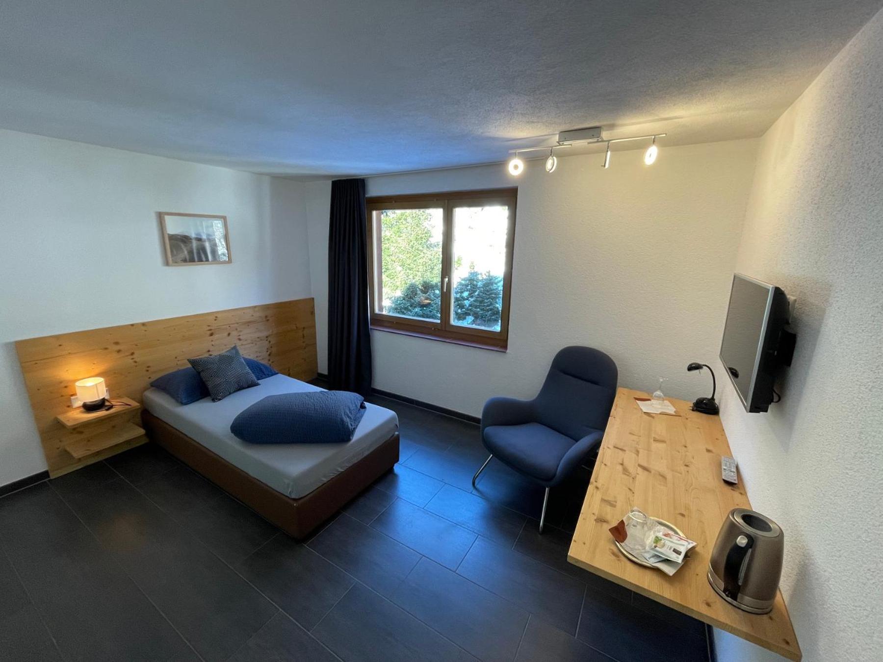Catrina Hotel Disentis Pokój zdjęcie
