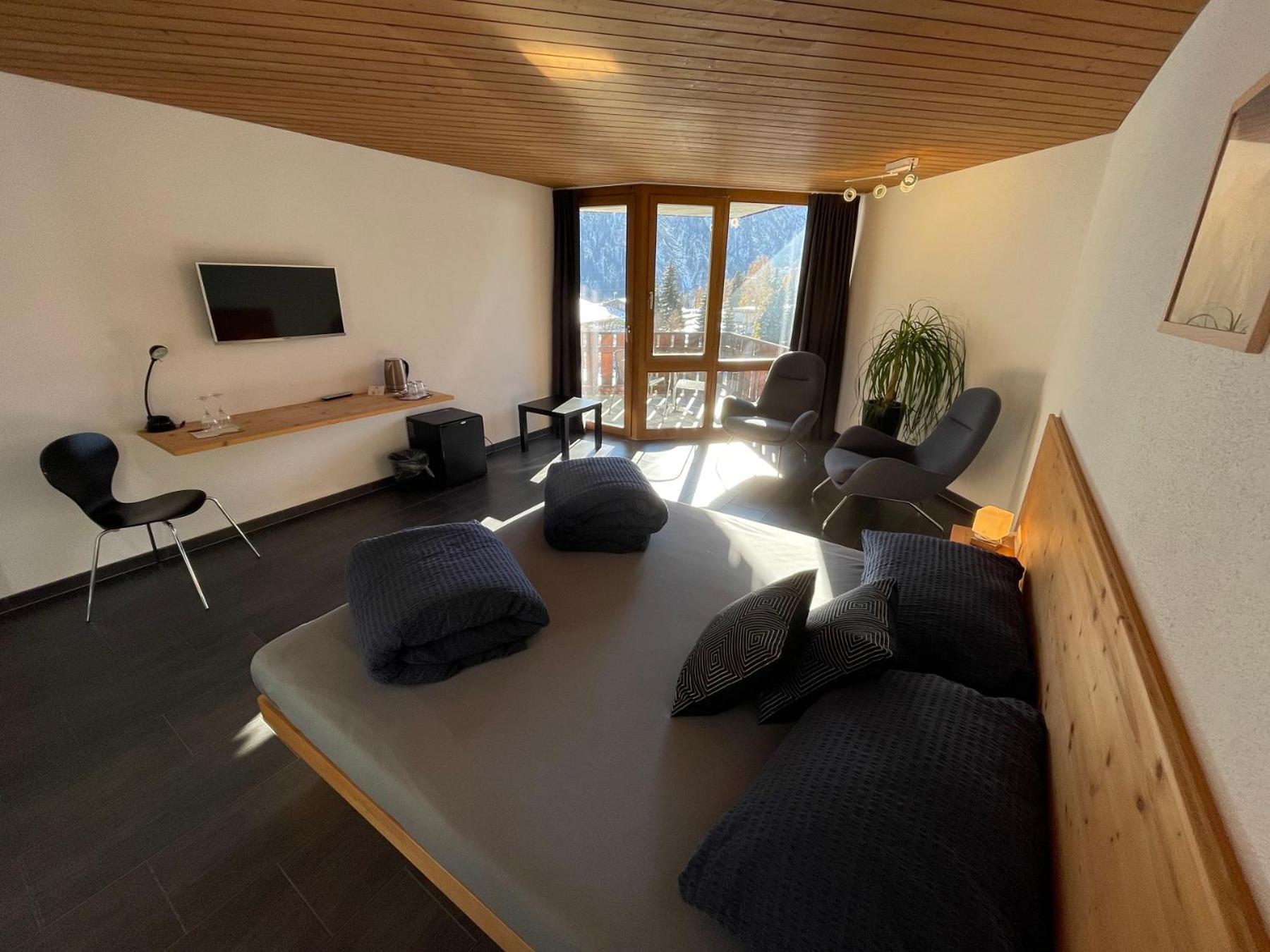 Catrina Hotel Disentis Pokój zdjęcie